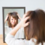 雨の日に髪の毛がボサボサになる理由。雨の日に広がらない髪型の整え方