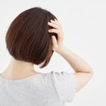 頭のコリの簡単チェック方法!簡単なほぐし方と便利グッツを紹介