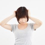 肩だけでなく頭も凝る!頭のコリの原因と症状 簡単解消方法を紹介